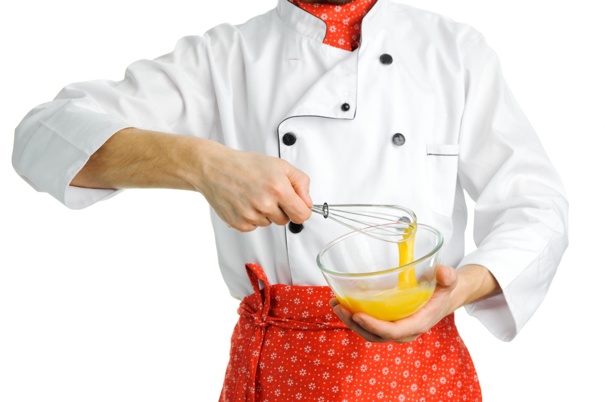 Chef durante una lezione pratica in cucina artigianale